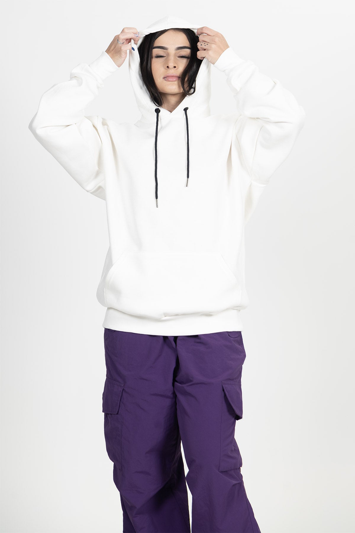 Movellez Street Hoodie – Off White