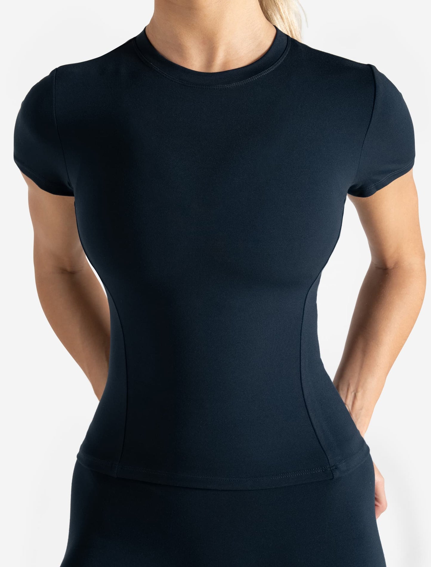 Movellez Grace Tee – Azul Marinho