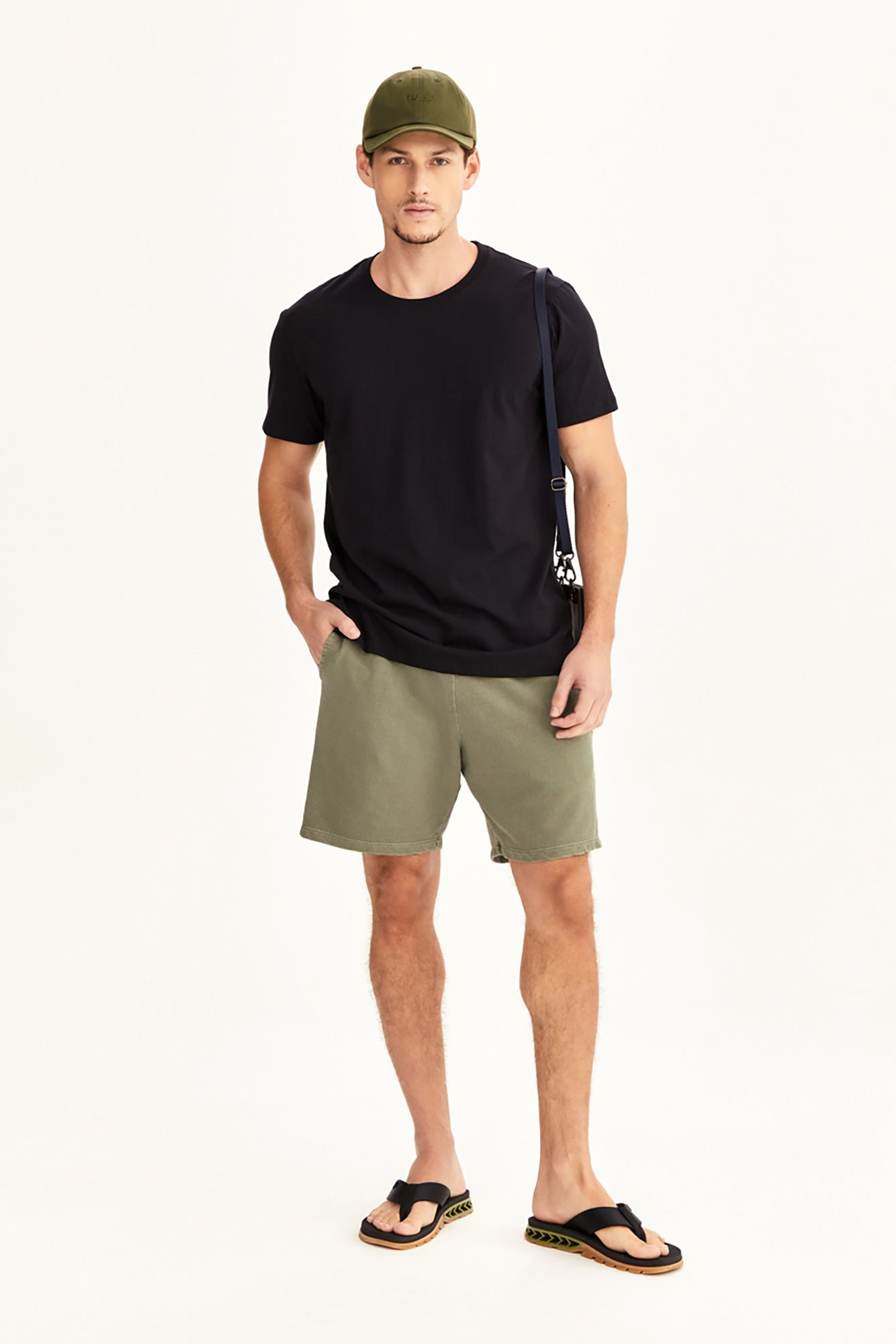 Bermuda Urban Essential – Militar Estonado
